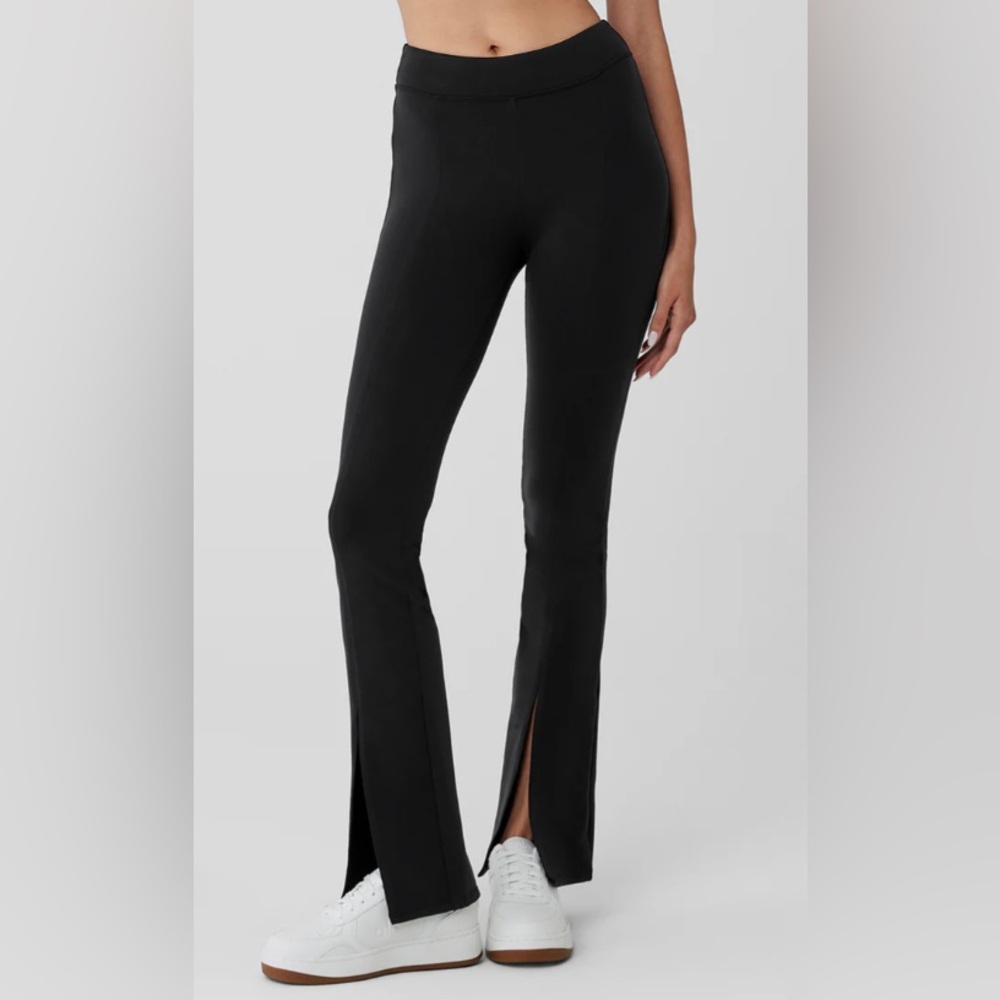 Alo Airbrush High-Waist Flutter Legging, Black, Size XS